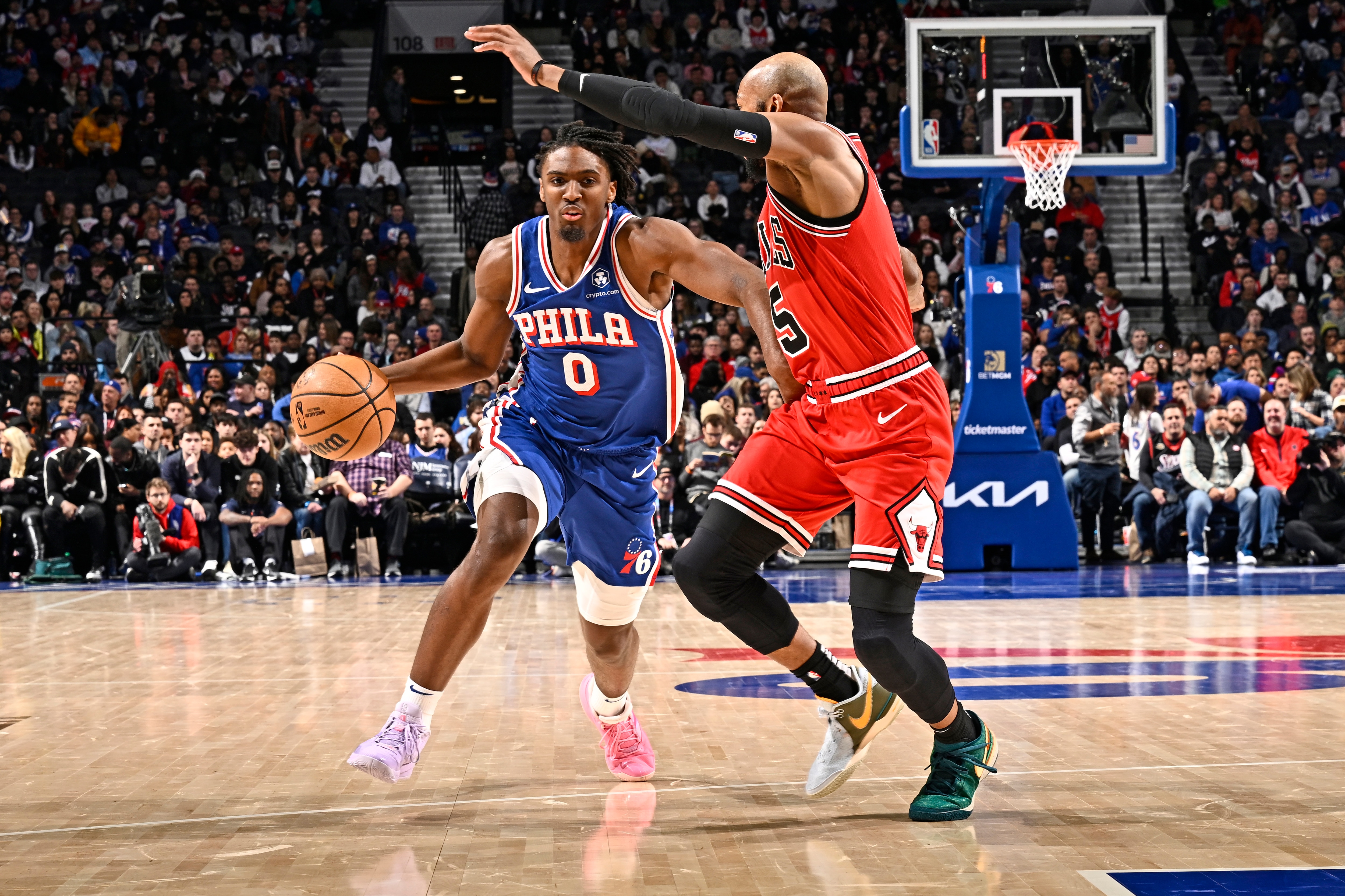 76ers and Bulls Clash in Eastern Showdown