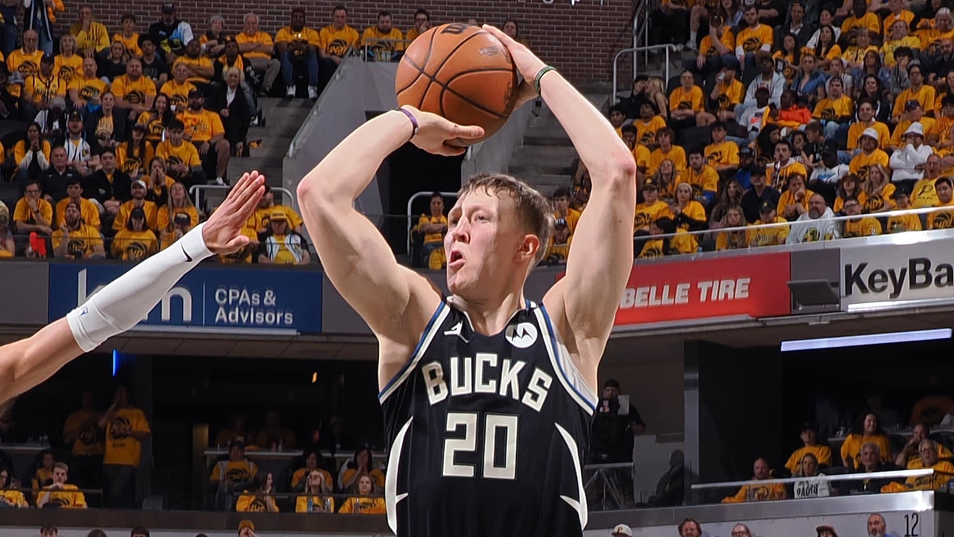 Bucks Reward AJ Green with $45 Million Extension