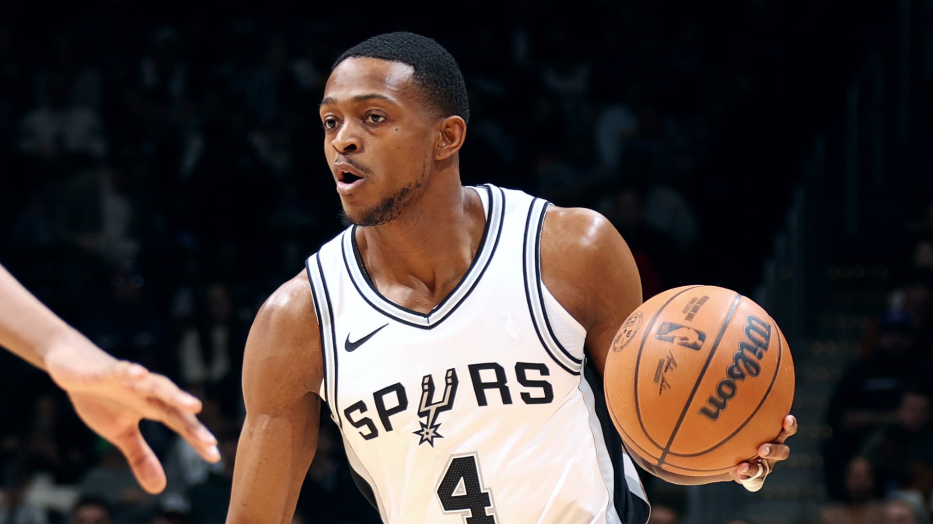 Fox Seals Max Deal, Stays with Spurs