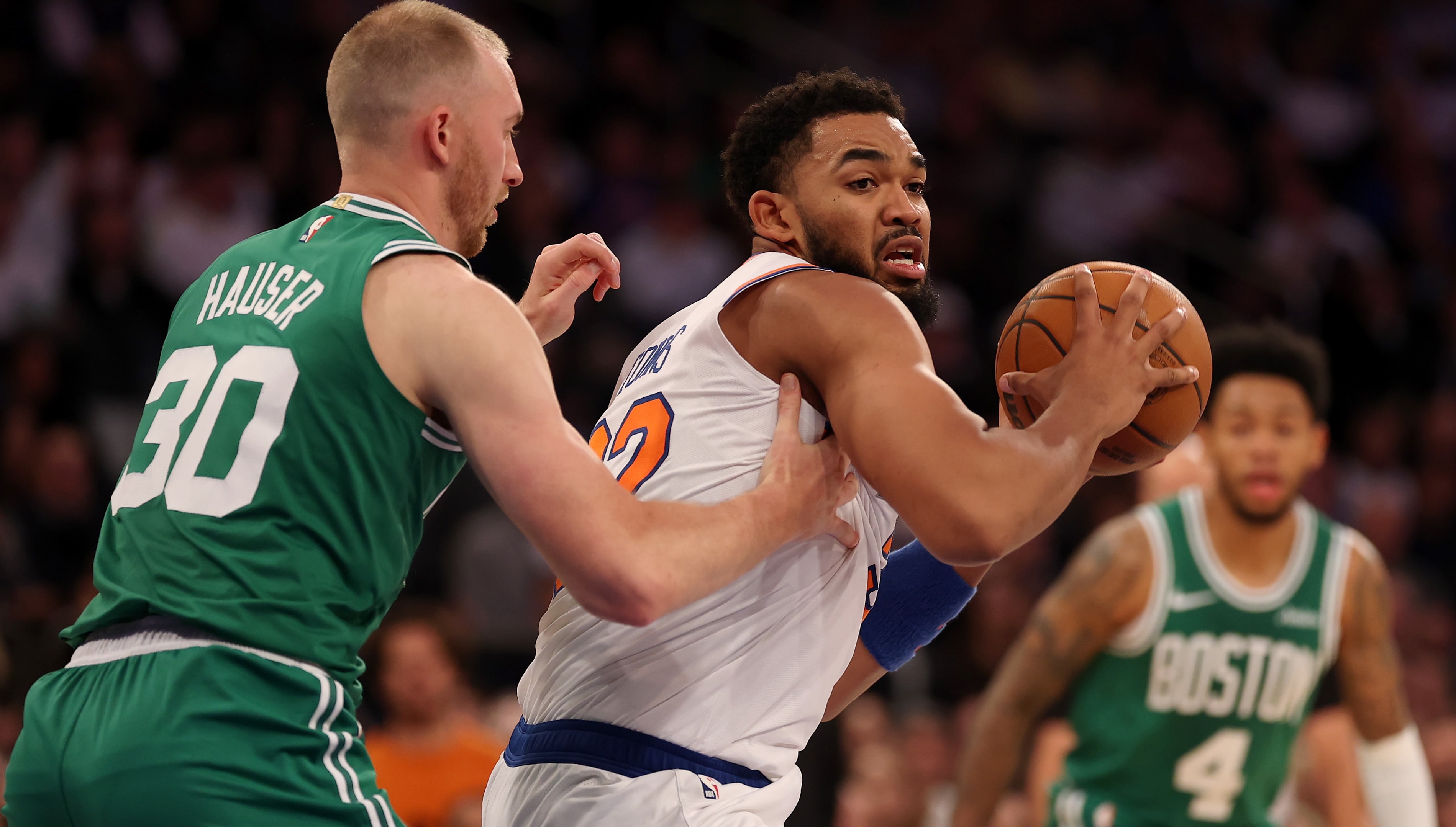 Knicks Outmuscle Celtics in Home Victory