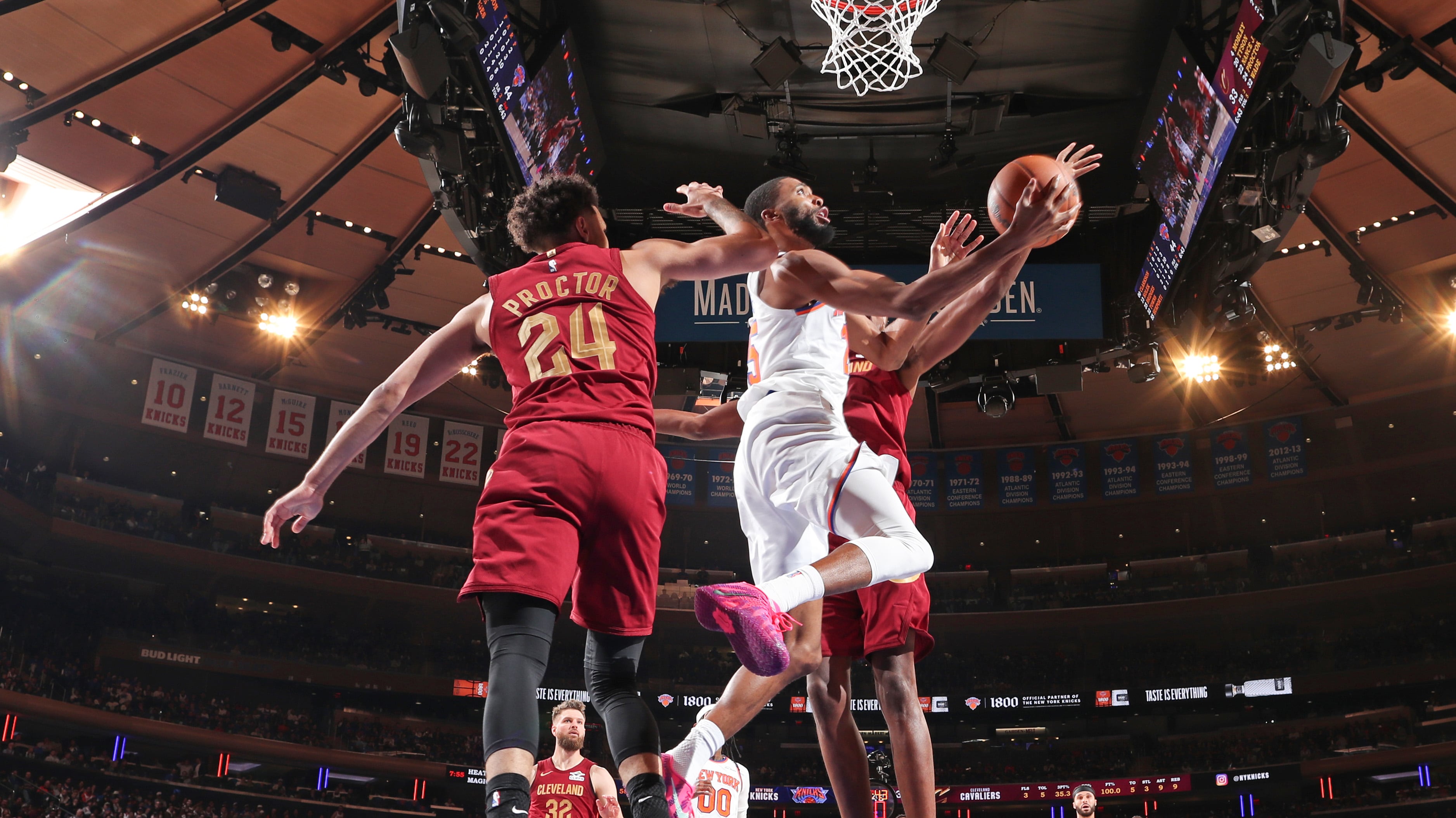 Knicks Start Strong with Season-Opening Win Over Cavaliers