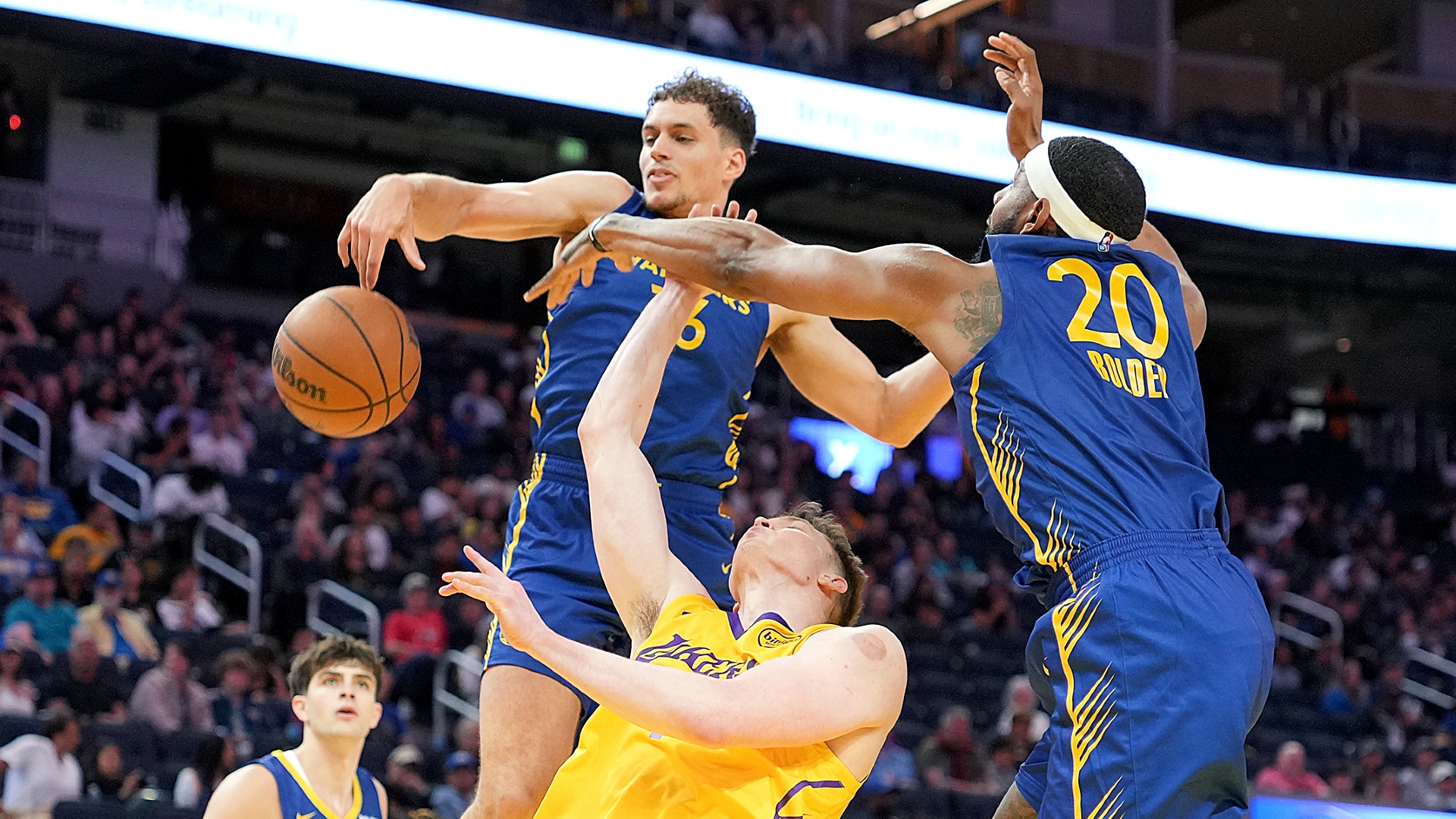 Lakers Sign Guard Chris Mañon to Two-Way Contract