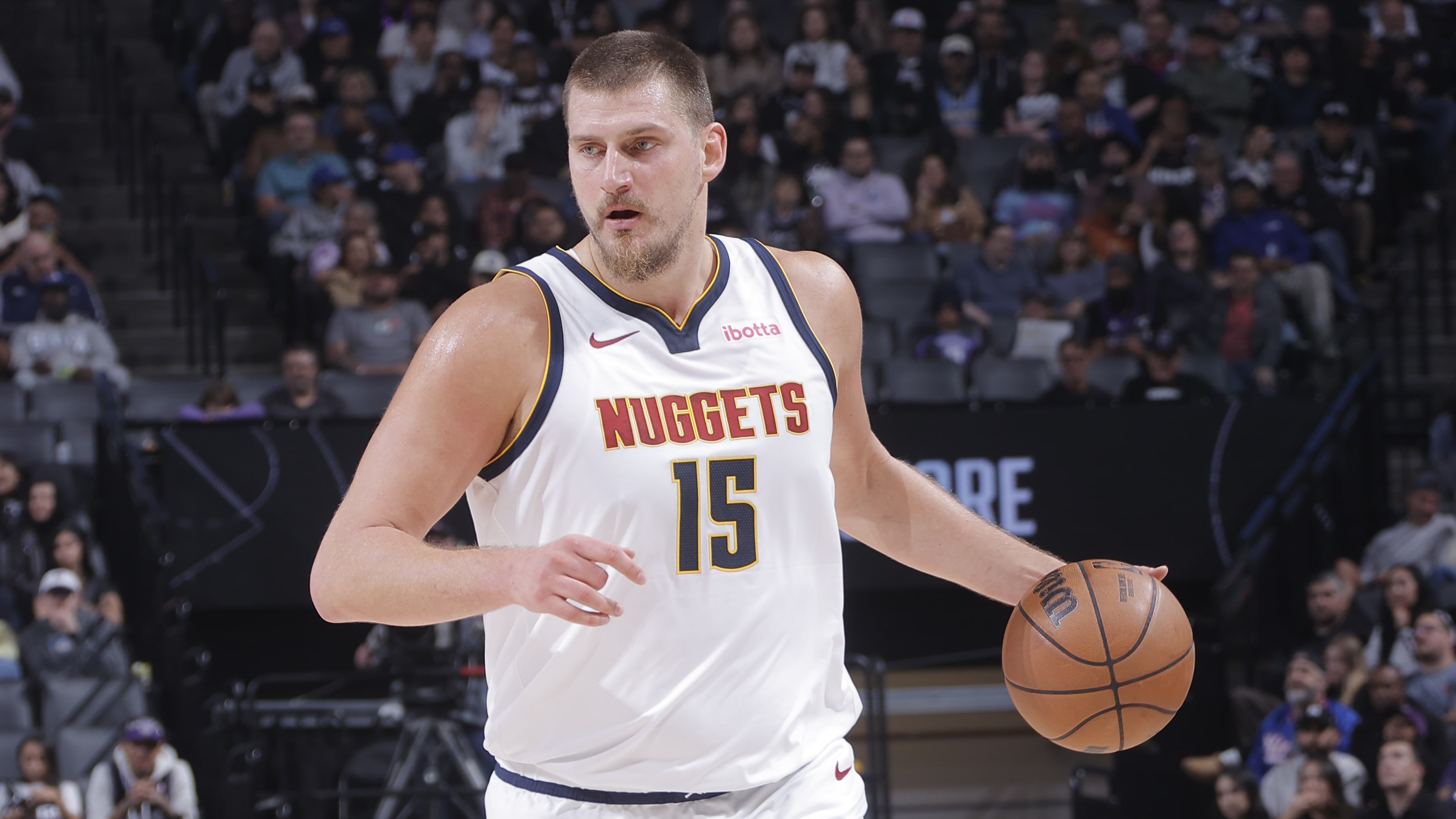 NBA Action: Jokić and Brunson Lead Winning Streaks