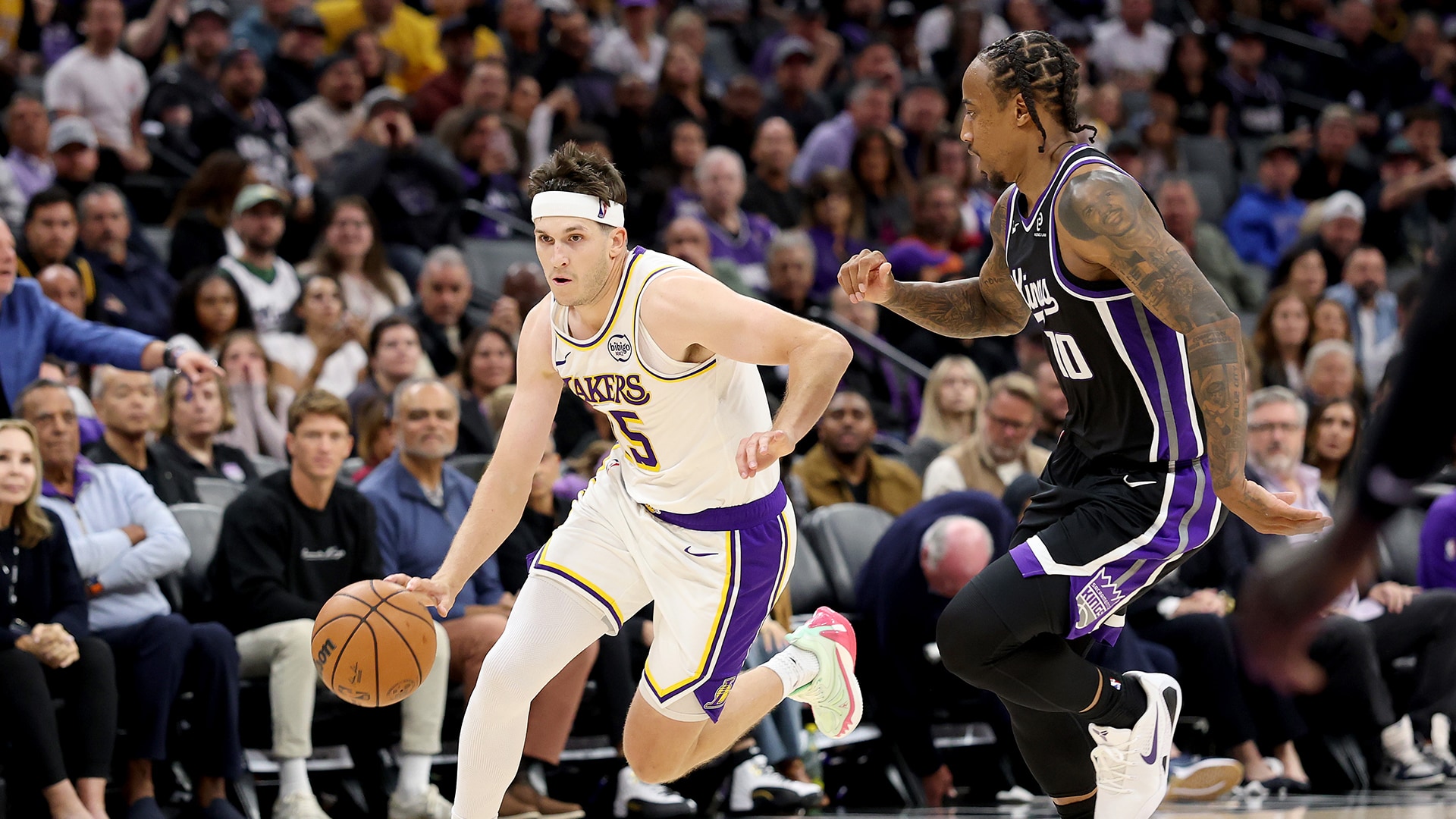 Reaves Shines with 51 Points in Lakers' Victory