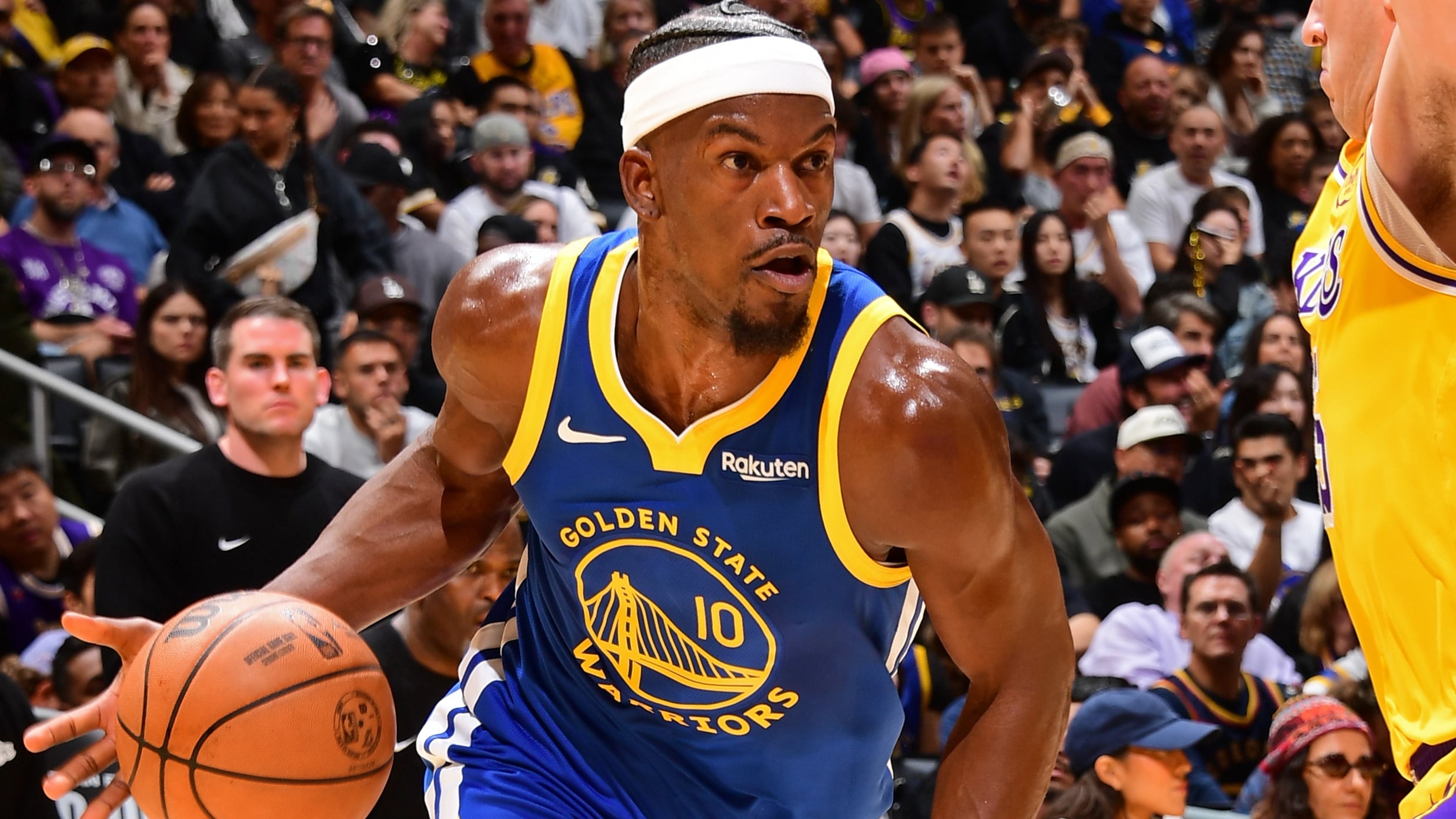 Warriors Surge Past Lakers in Season Opener