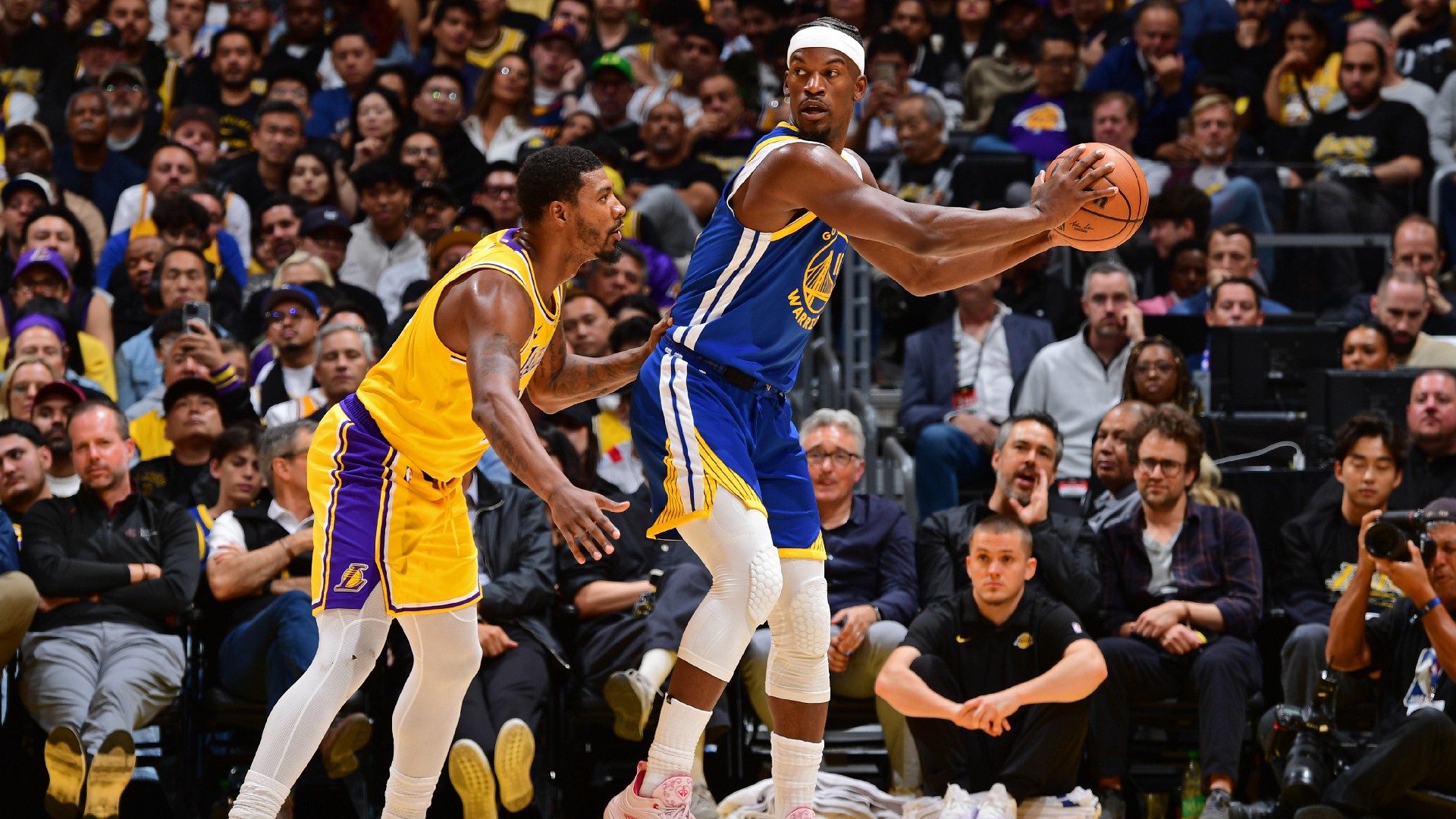 Warriors' Veterans Defeat Lakers in Season Opener