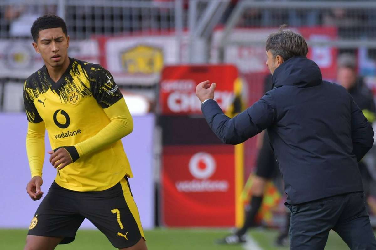 Jobe Bellingham Faces Early Challenges at Dortmund