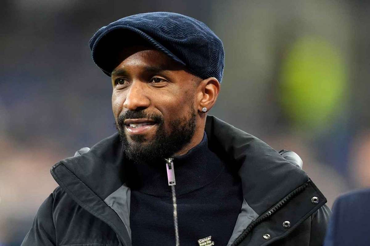 Defoe Praises Sunderland and Spurs' Impressive Season Starts
