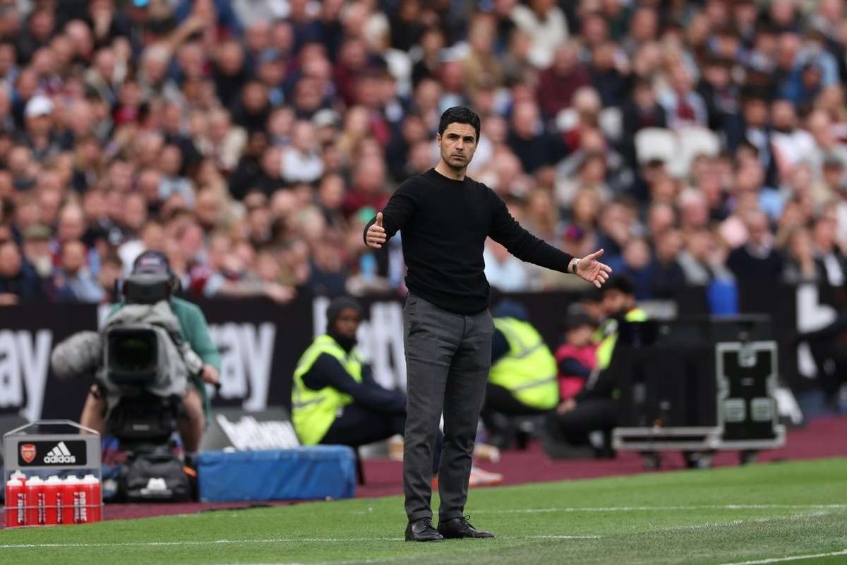 Carragher Questions Arteta's 'Odd' Arsenal Explanation