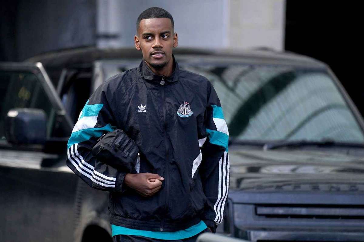 Isak Trains Alone as Liverpool Pursues Newcastle Star