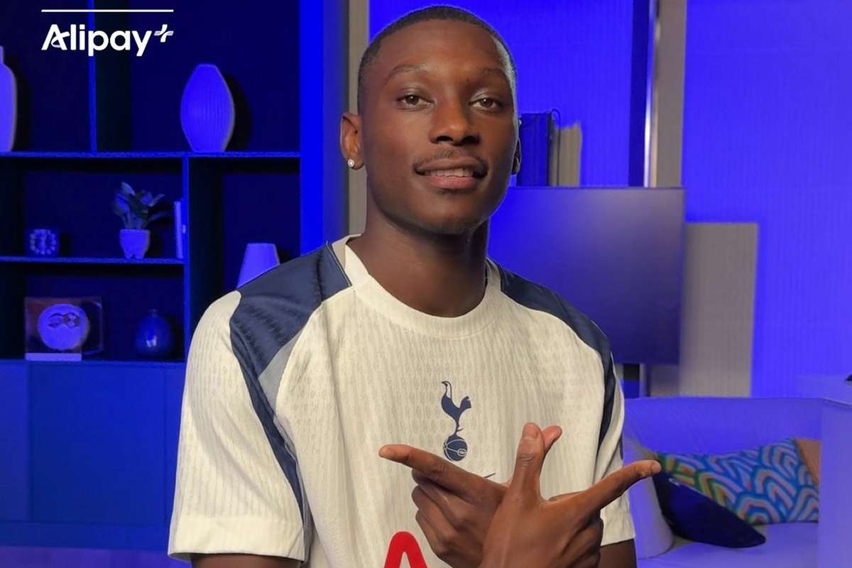 Kolo Muani Boosts Fitness in Spurs Friendly