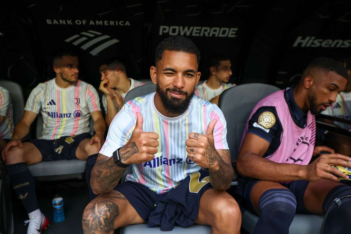 Luiz agrees terms with Forest, clubs negotiate deal