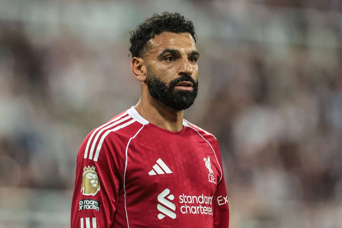 Salah Defends Nunez and Diaz from Fan Criticism