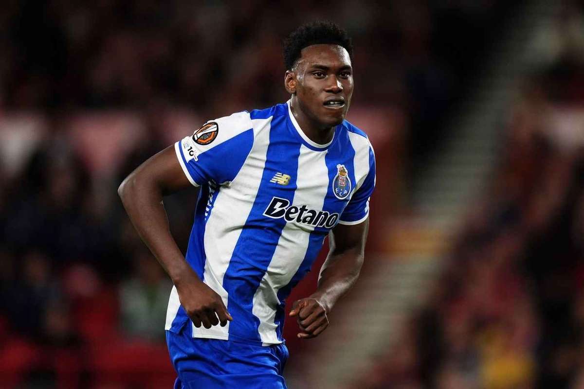 Spurs, Chelsea Rival for Porto Striker Samu Aghehowa