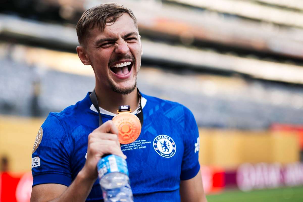 Kiernan Dewsbury-Hall's Move to Everton: A Fresh Start