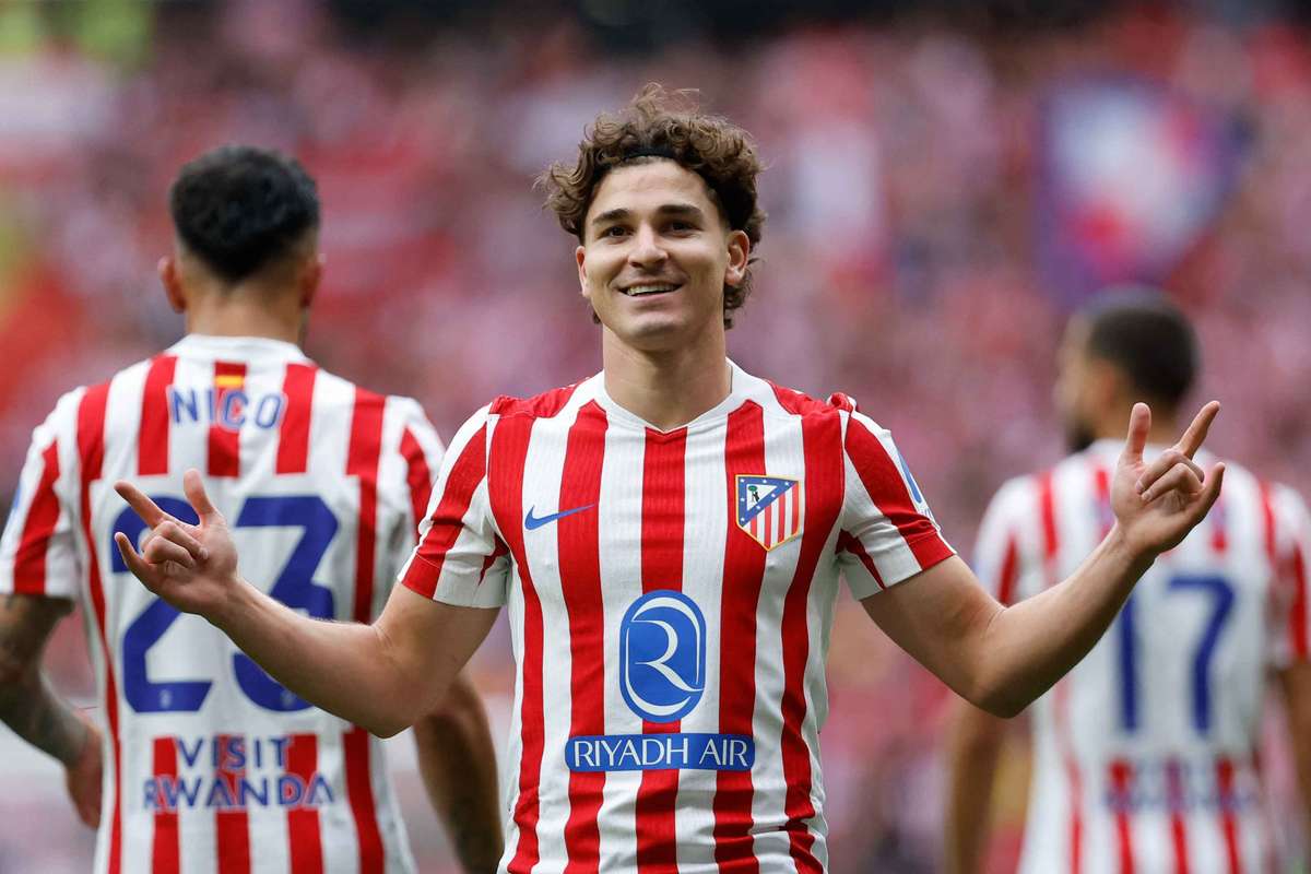 Alvarez Stars as Atletico Beats Real in 5-2 Derby