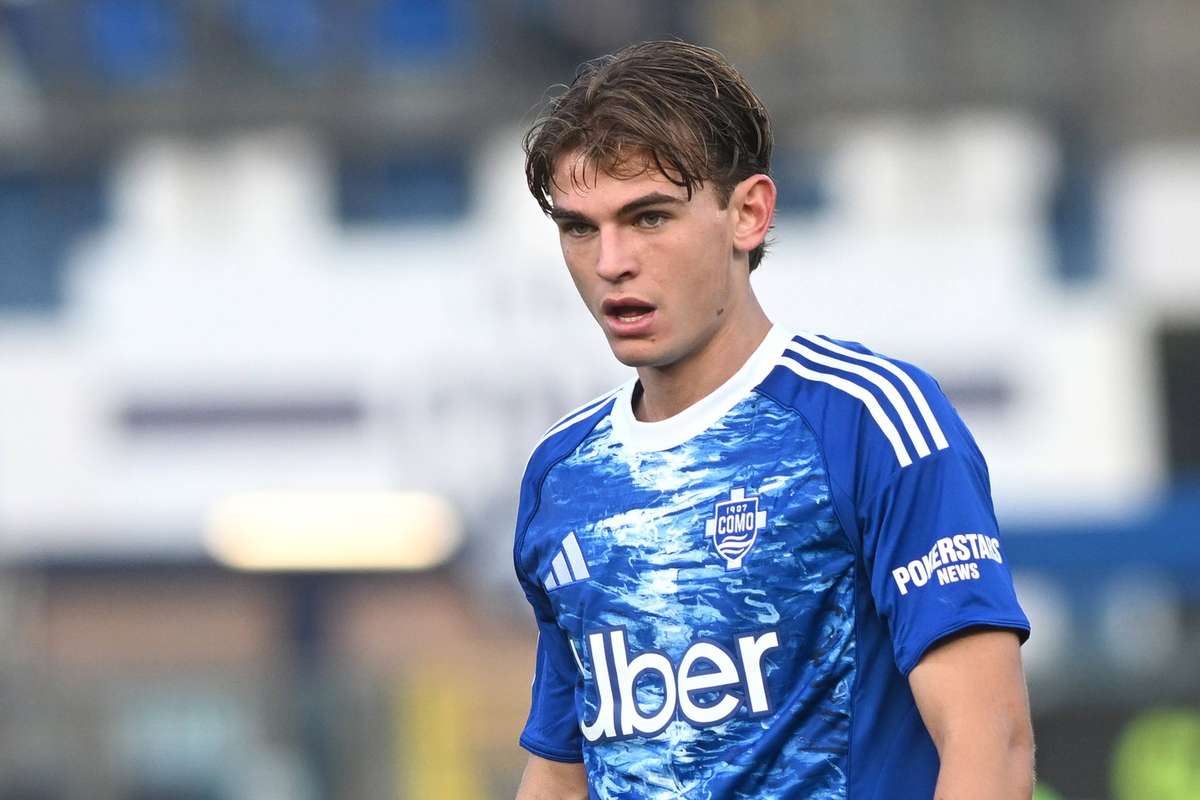 Nico Paz's Big Decision: Real Madrid or Chelsea?