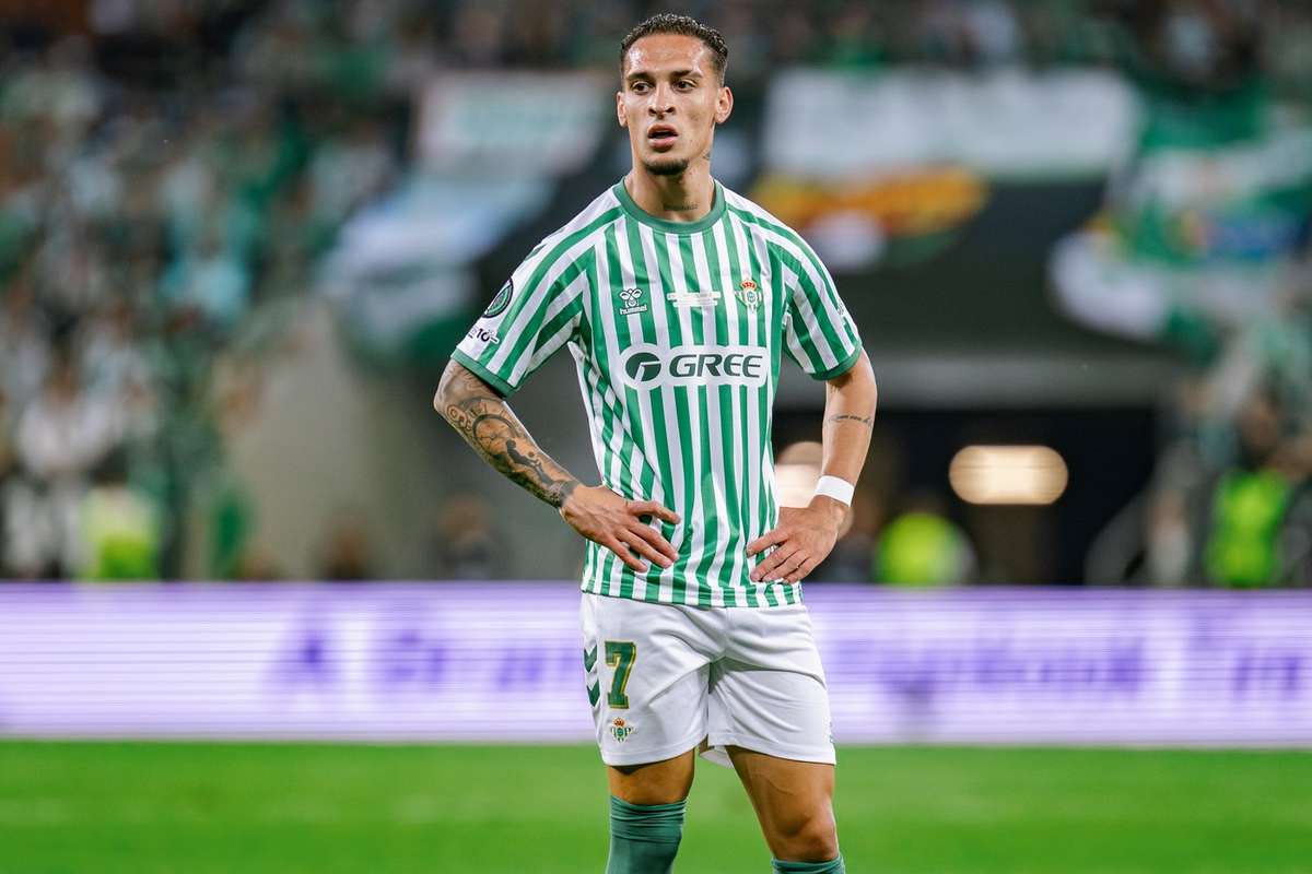 Real Betis in Talks to Loan Man Utd's Antony