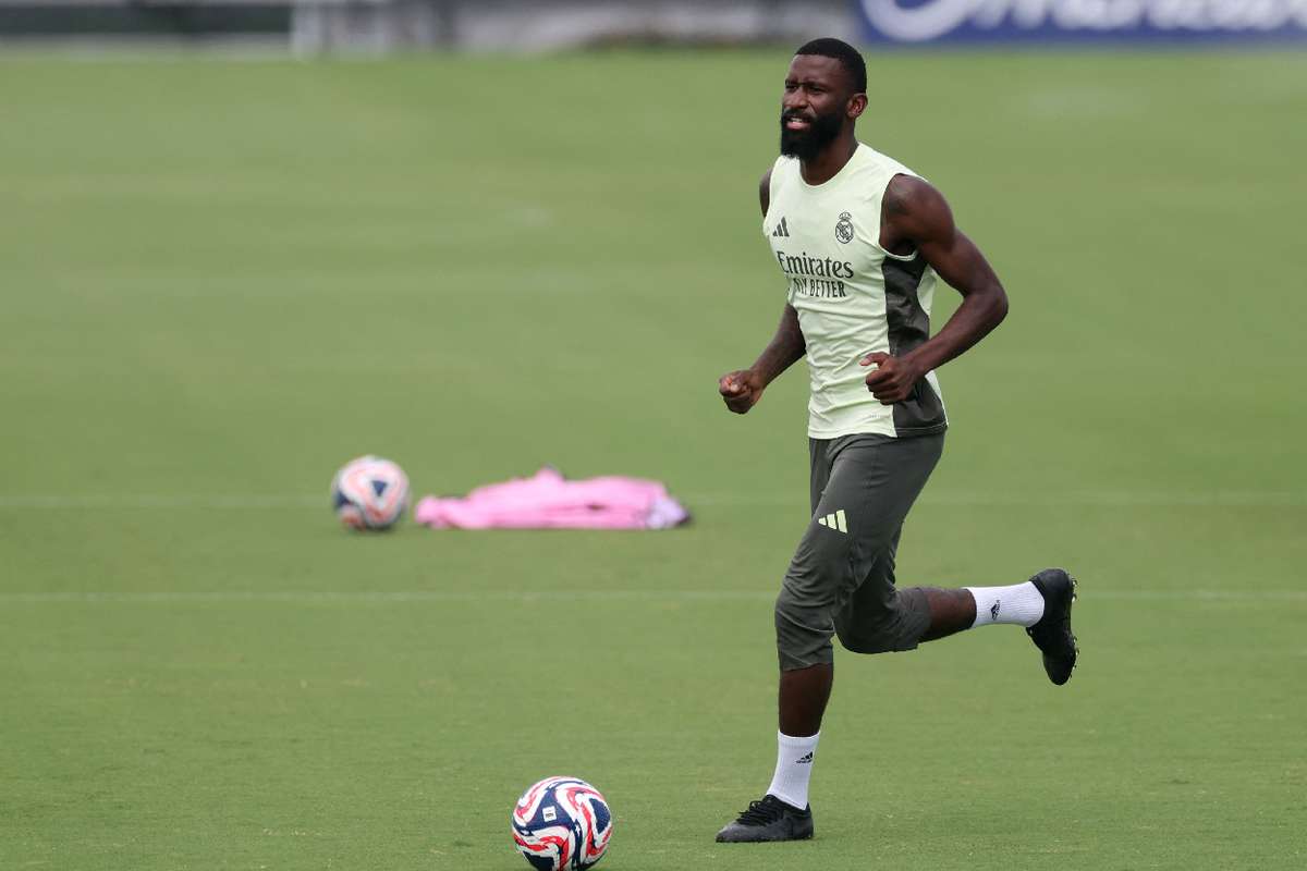 Real Madrid Defender Rudiger Out with Thigh Injury