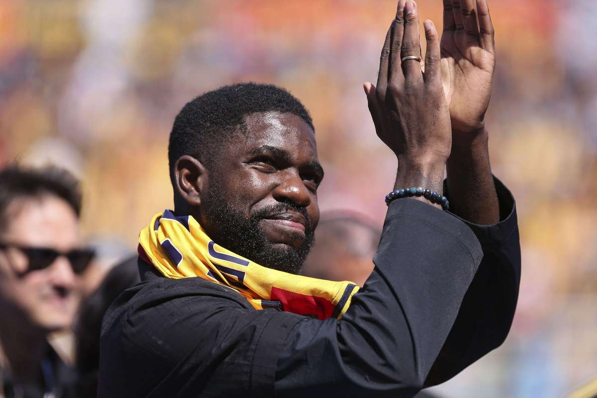 Former Star Defender Samuel Umtiti Considers Retirement