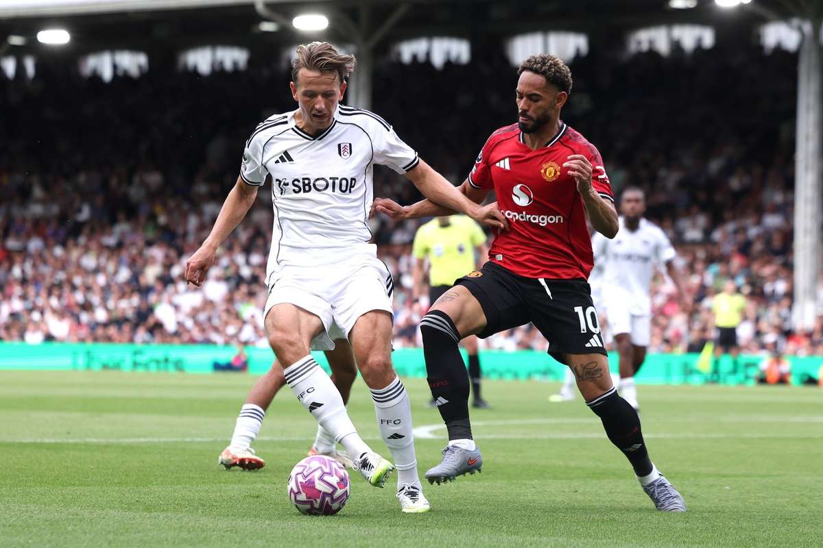 Missed Chances Cost Man Utd in Fulham Draw