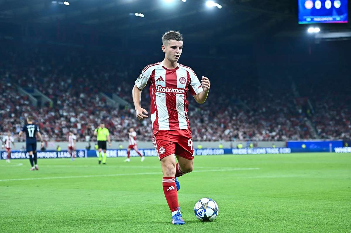 Olympiacos Rejects Brighton's €40M Mouzakitis Offer