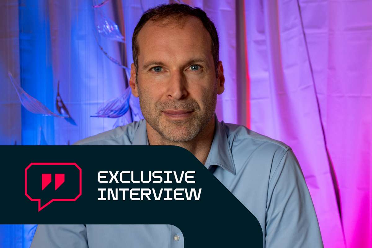 Petr Cech Backs Former Club Arsenal for League Title