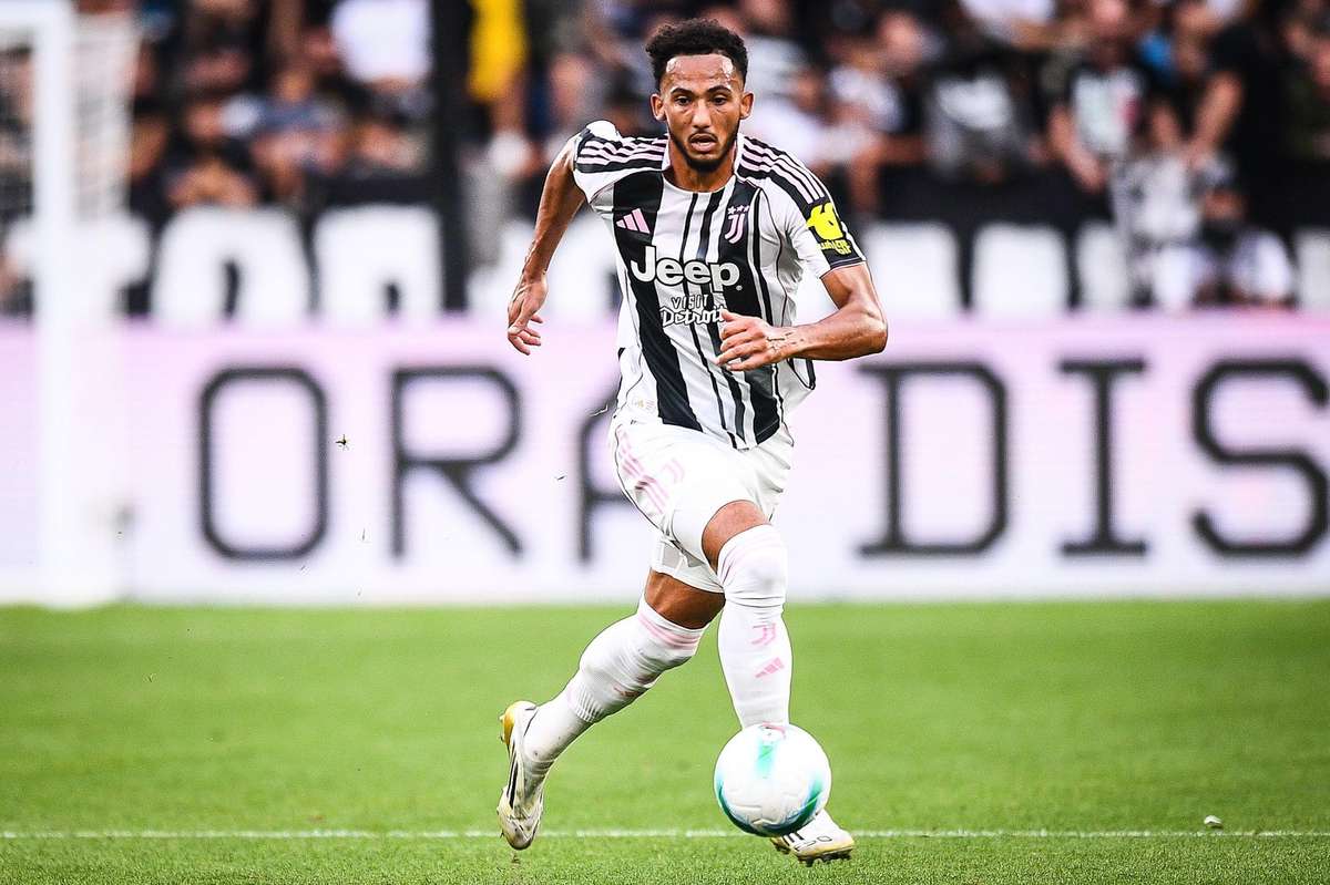 Kelly Matches 63-Year-Old English Serie A Record