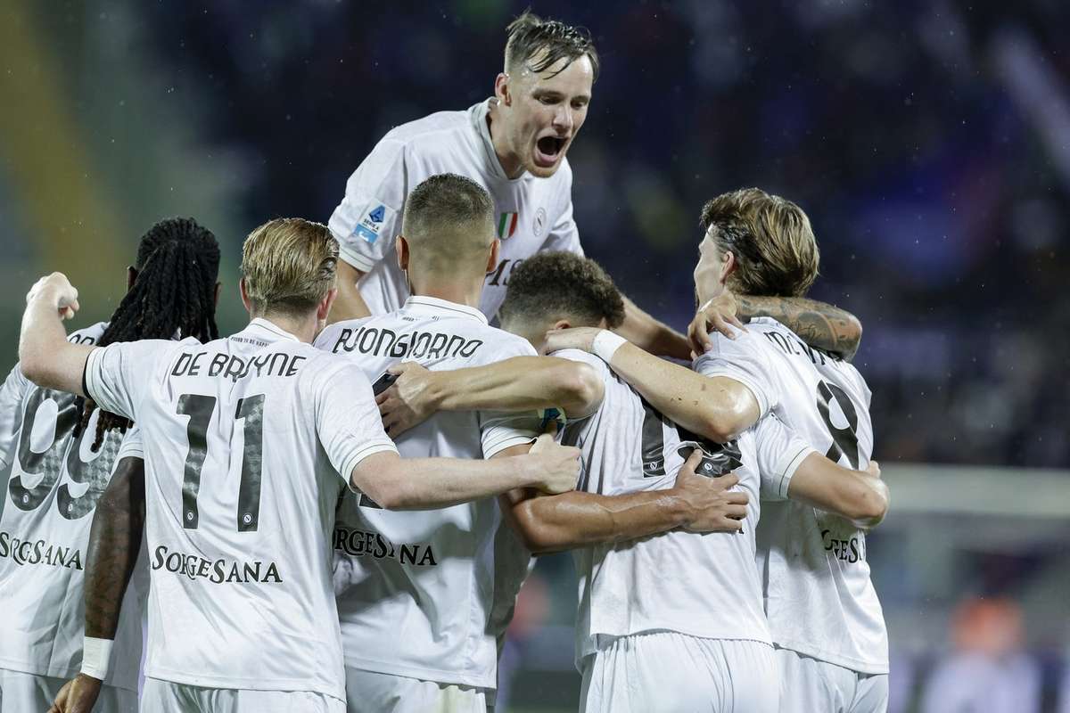 Benitez: Napoli Face Tough European Test